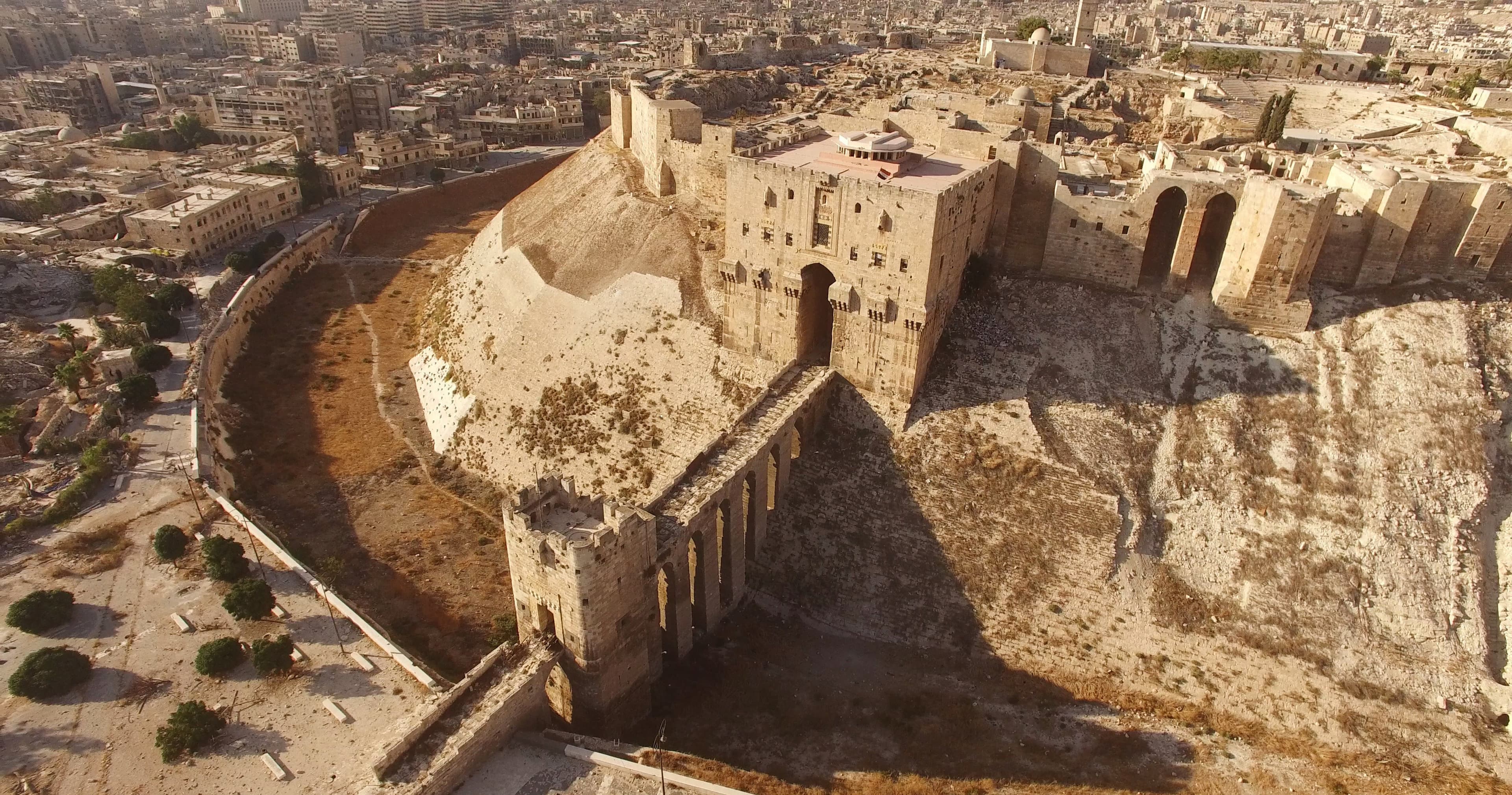 The Oldest Castles in the World: 10 Surviving Fortresses Ranked